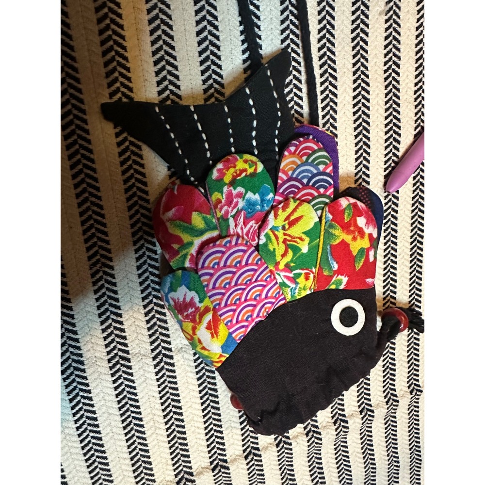 Handmade Embroidered Fish Coin Purse Pouch Small Bag - Picture 3 of 4